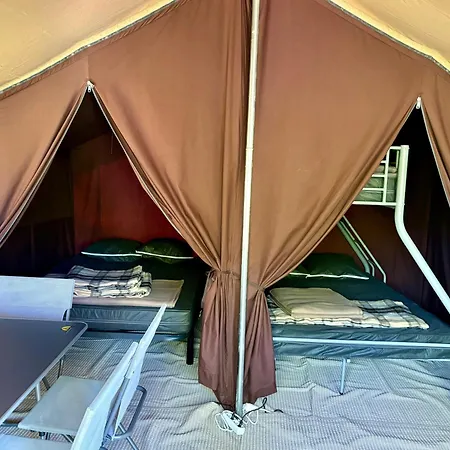 Campingplatz Onlycamp Pierre & Sources *