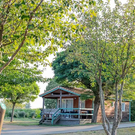 Onlycamp Pierre & Sources אתר קמפינג